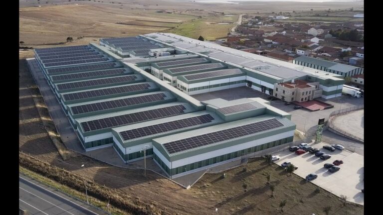 Placas Solares Accesibles para un Mantenimiento Eficiente